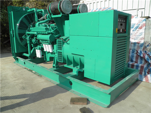 平昌发电车出租-柴油发电机散热器怎样散热