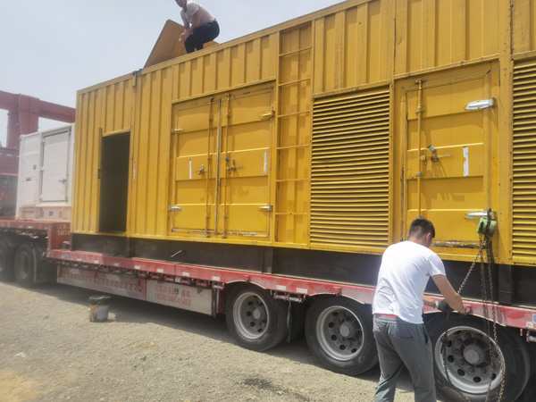 平昌除了负载情况和发动机维护，还有哪些因素会影响 200kw 柴油发电机的油耗？