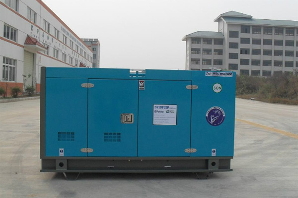 平昌发电机租赁发电机组的换季保养注意事项