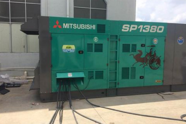 平昌为什么有些柴油发电机组的输出电压可以调节？