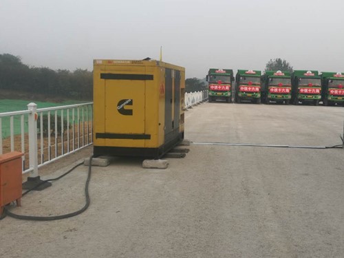 平昌电力系统的稳定性和设备兼容性如何影响发电机组的频率规格？