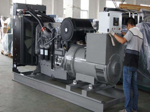 平昌柴油发电机组和储能设备配合使用的案例